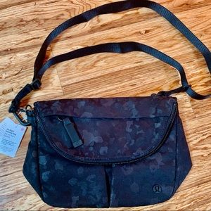 Lululemon All Night Festival Bag
